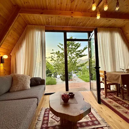 Agroturizem Rrahmani Vila *